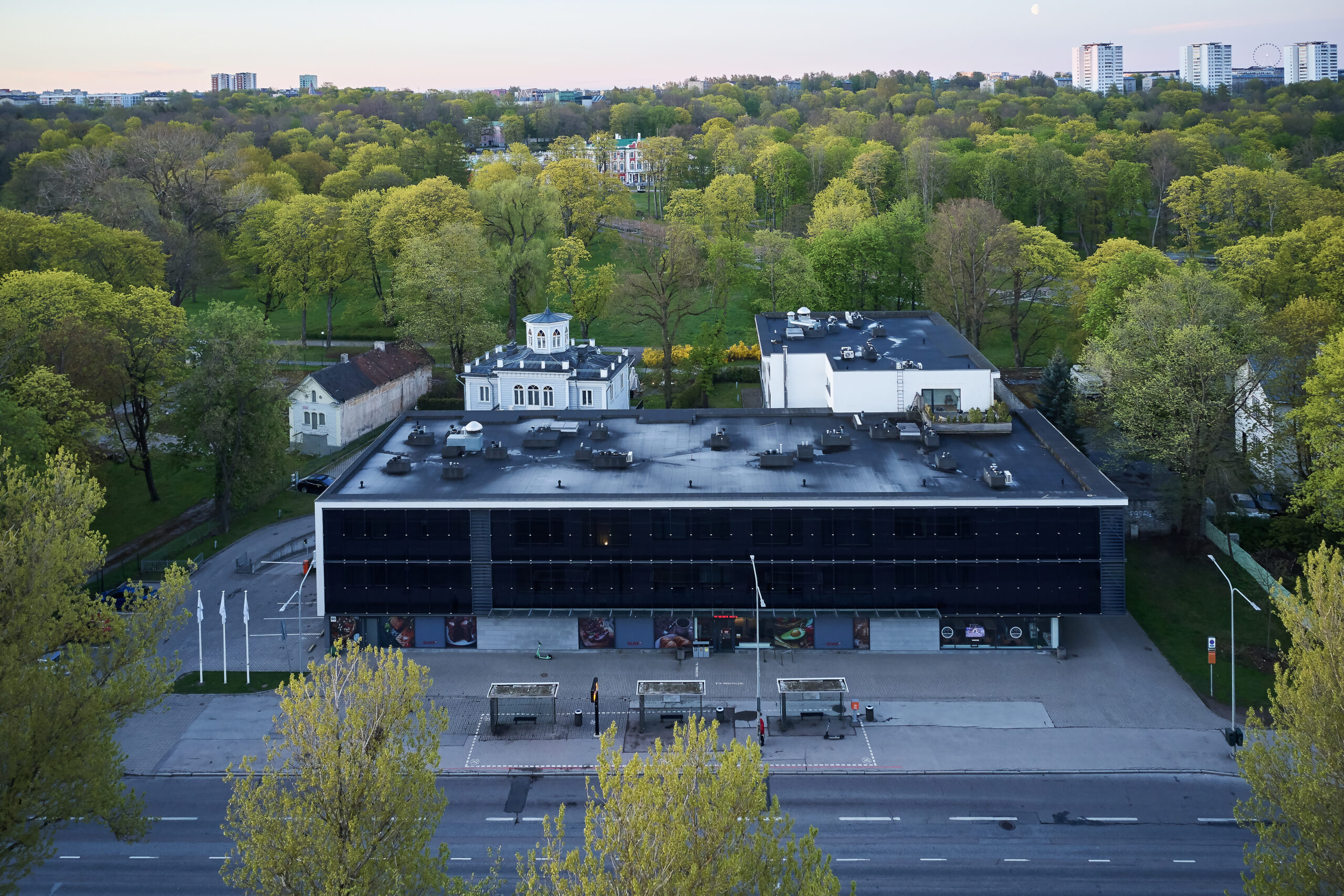 Narva road 90 – retail